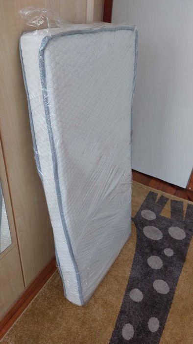 Продавам детски матрак