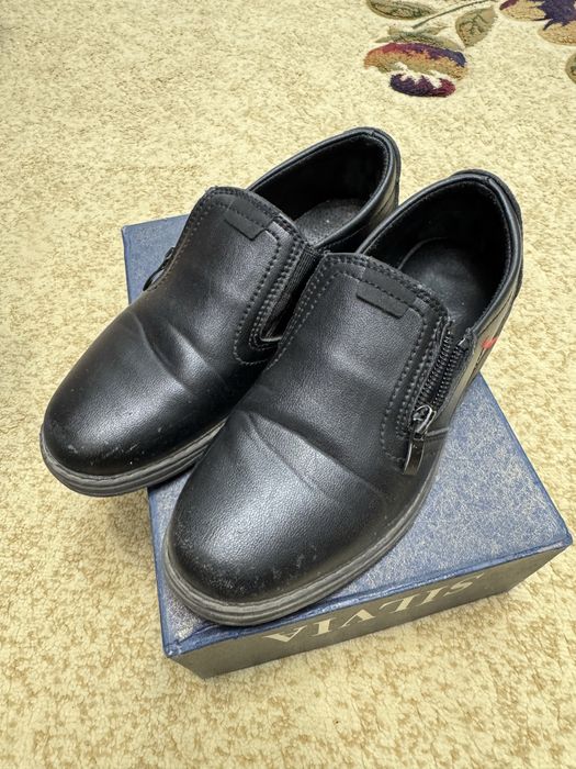 Продам детские обуви