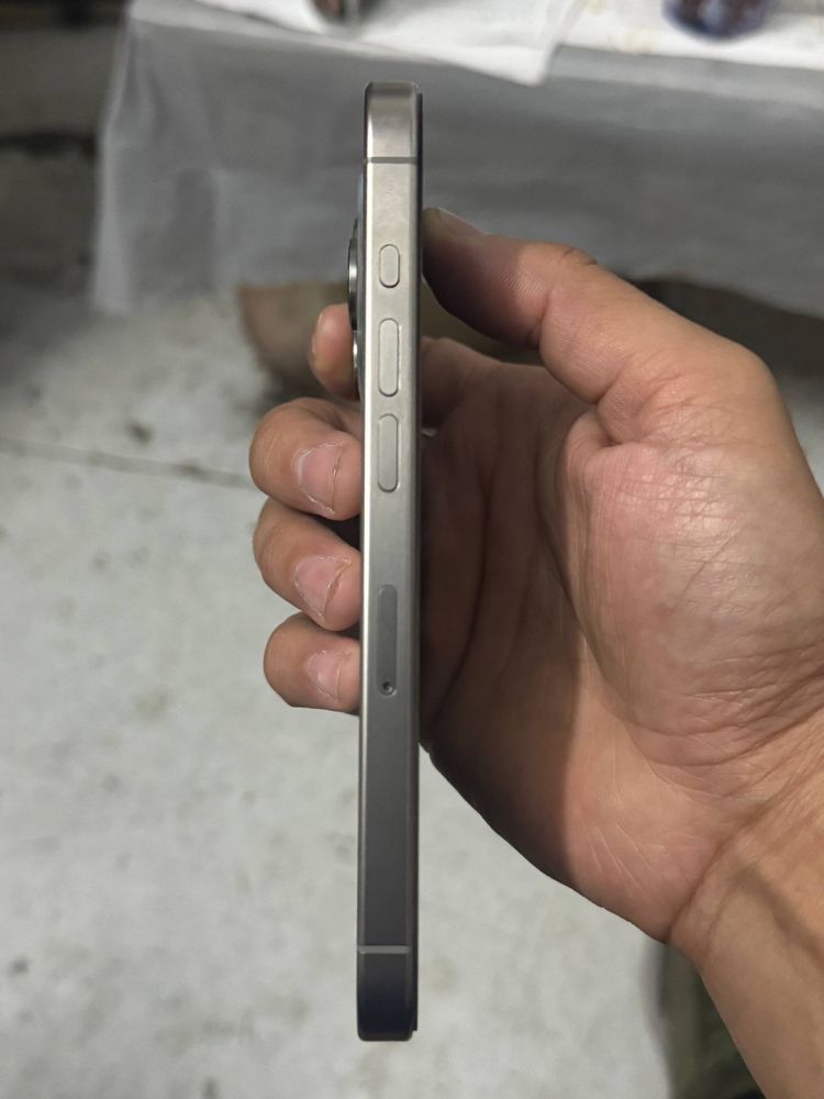 Iphone 15 pro 128gn