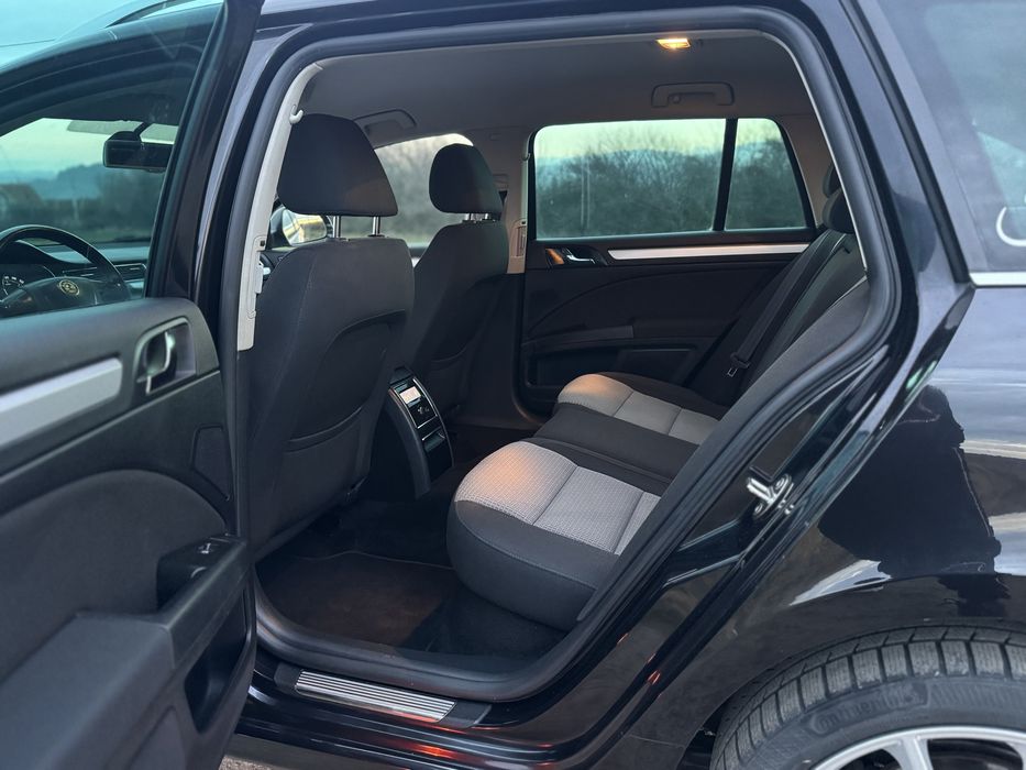 Skoda Superb 2.0 TDI 140 CP 4x4 2011 IMPECABIL