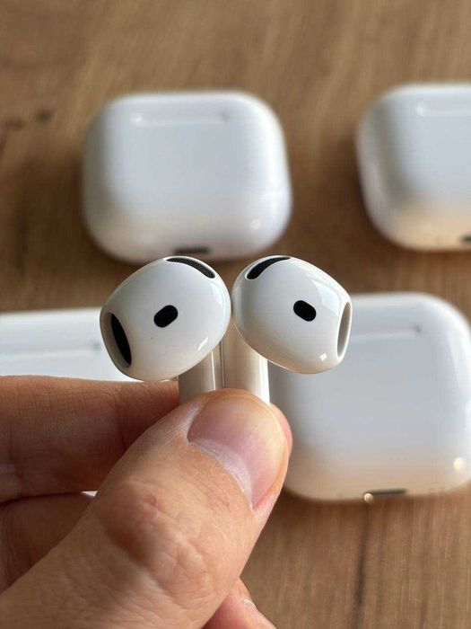 Слушалки Apple AirPods 4 с активно шумопотискане (ANC)