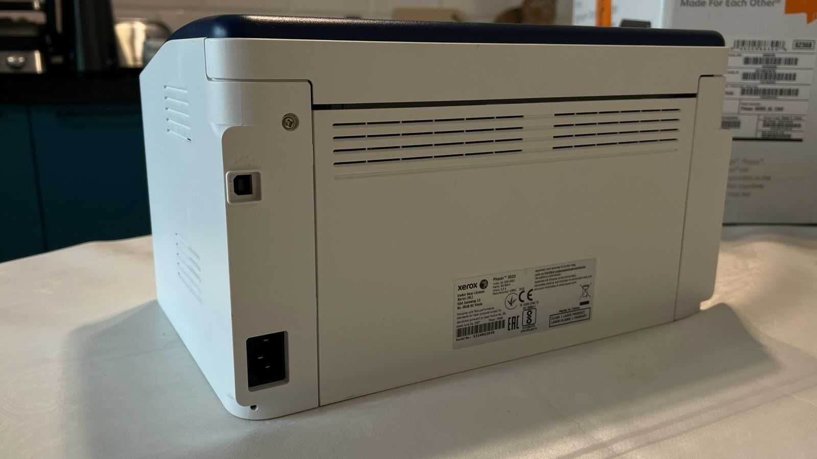 Принтер Xerox Phaser 3020 белый