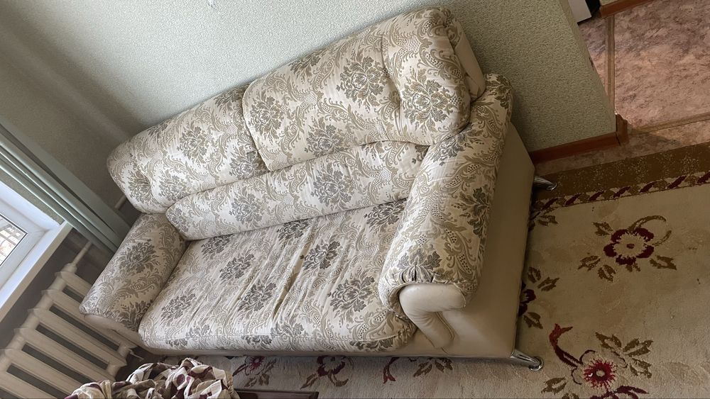 Продам диван в отличном состоянии