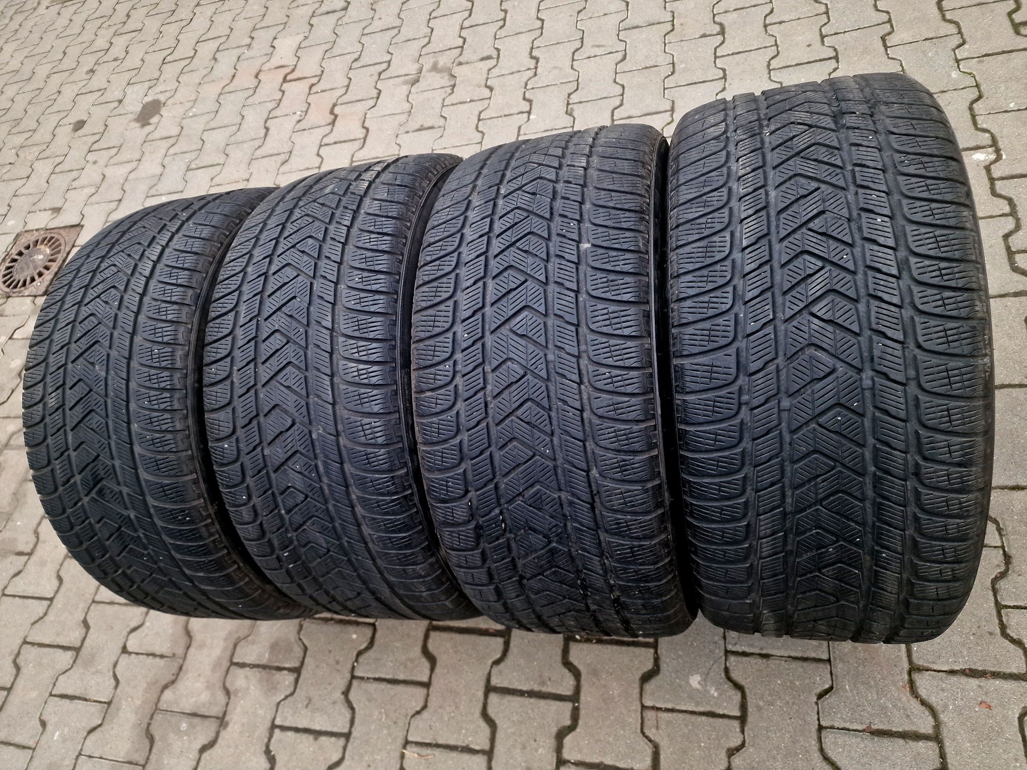 Anvelope 295 45 20 Pirelli roti jante BMW Audi Mercedes