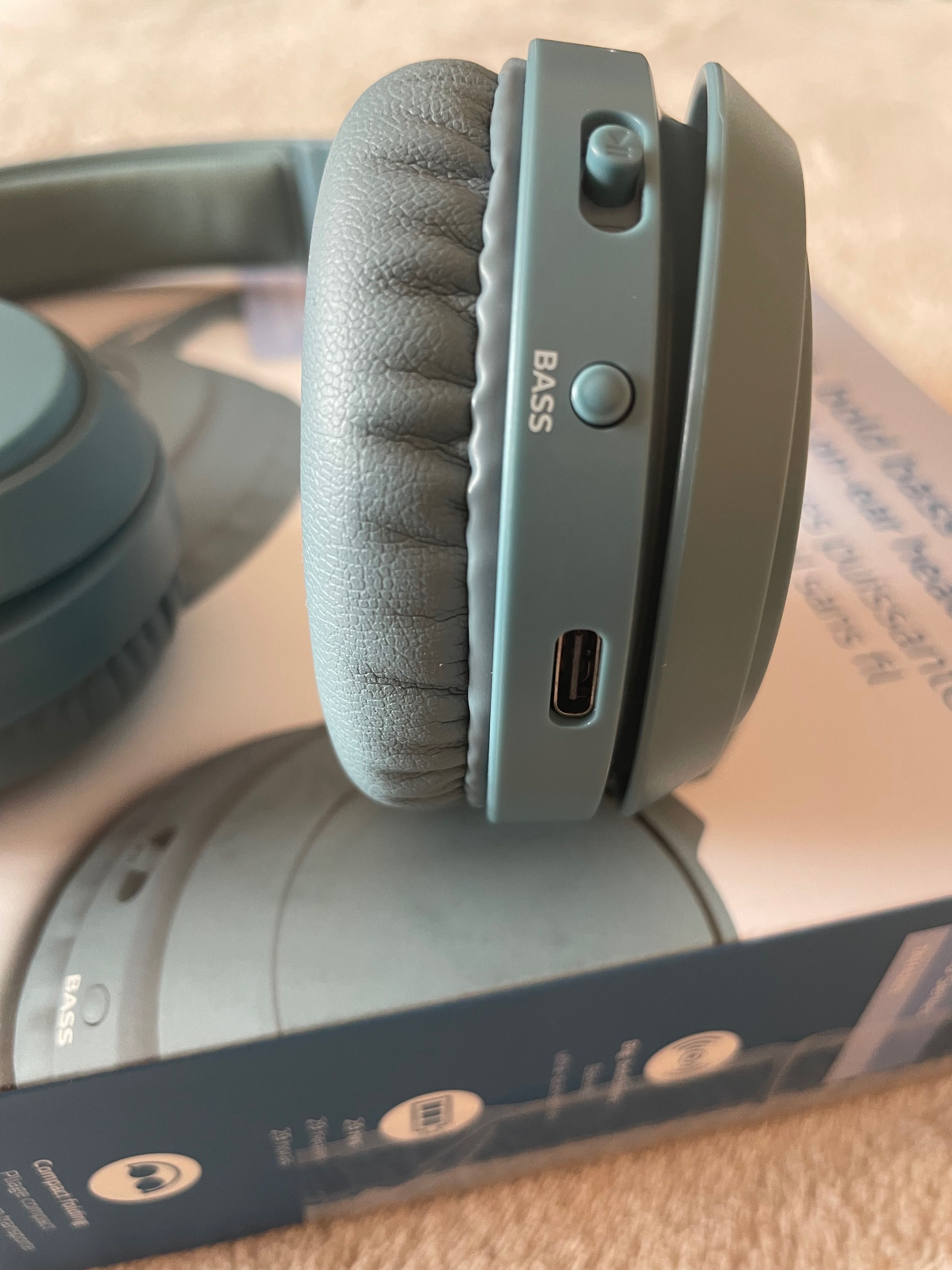 Безжични слушалки Philips без кабел за зареждане