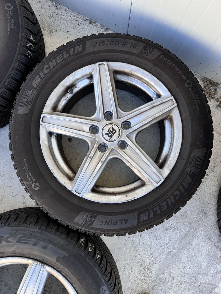 4бр. зимни гуми 215/60/16 Michelin 2023 8мм и Falken 6мм