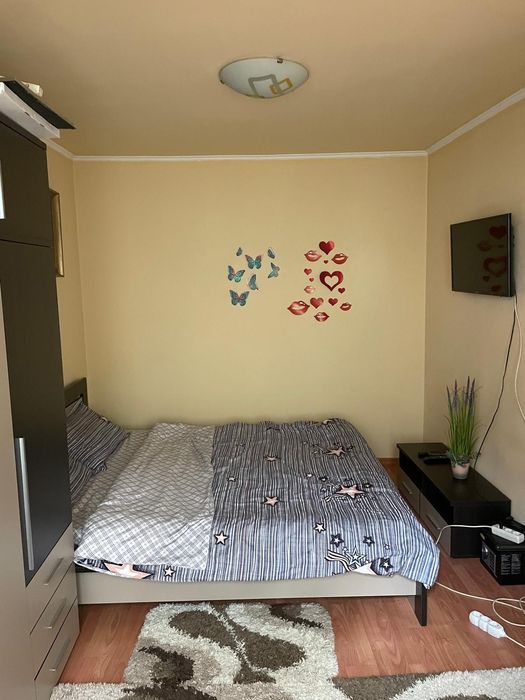 Inchiriez apartament