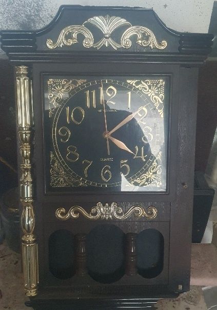 Lot 4 Ceas ceasuri perete cu pendul nefunctionale au mers, s-au oprit