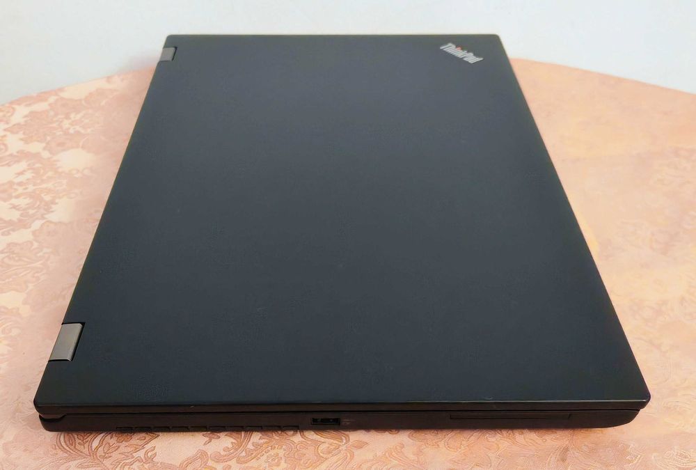 ThinkPad P72/Core i7-8850H/16GB RAM/256G SSD/Quadro P2000 4GB/17.3 IPS