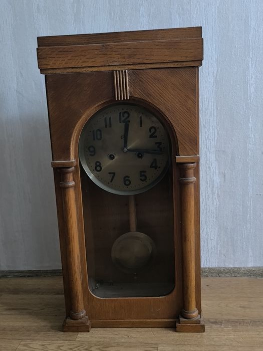 Настенные часы с боем