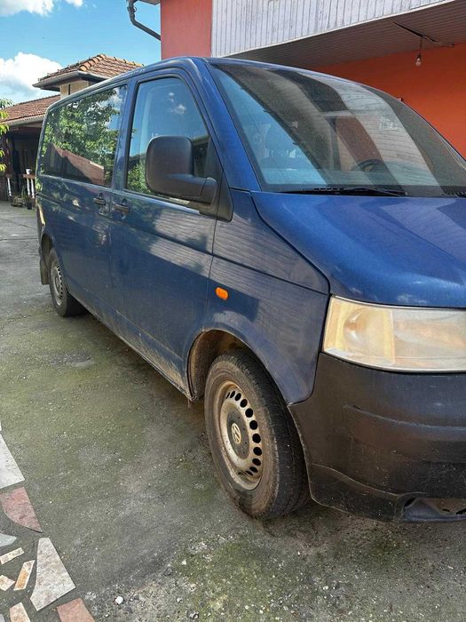 VW Transporter T5 8+1 locuri