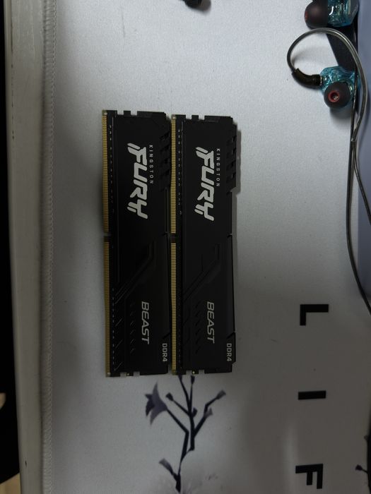 Оперативная память(комплект) Kingston Fury Beast DDR4 — 16 ГБ(8ГБх2)