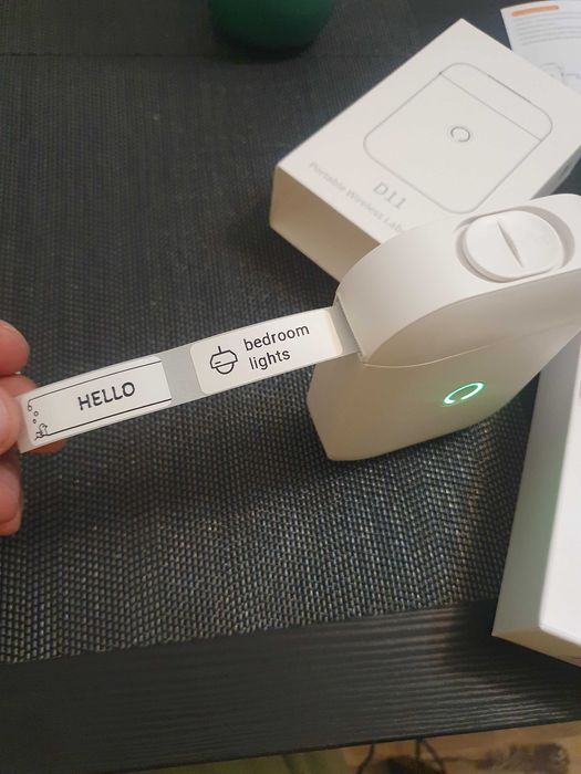 Imprimanta Portabila de Etichetare, Fara Cerneala, Bluetooth, D11