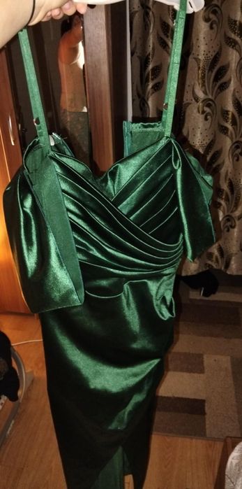 Rochie verde nouă
