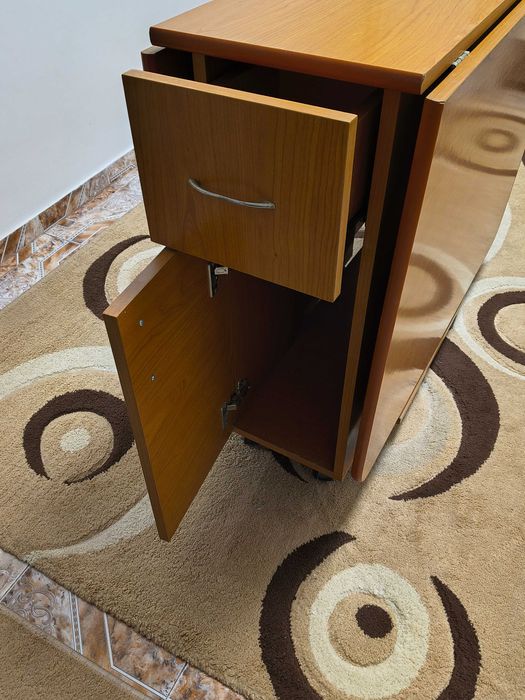 Vând masa extensibila