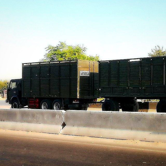 Kamaz 1983yil Furgon Prisep bilan