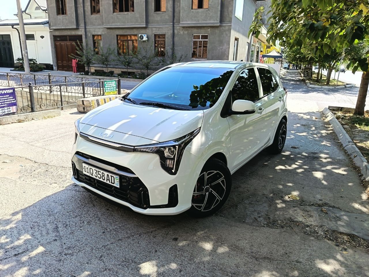 KIA morning 2023 yangi.rasxod 3,5-4,5 litr benzin