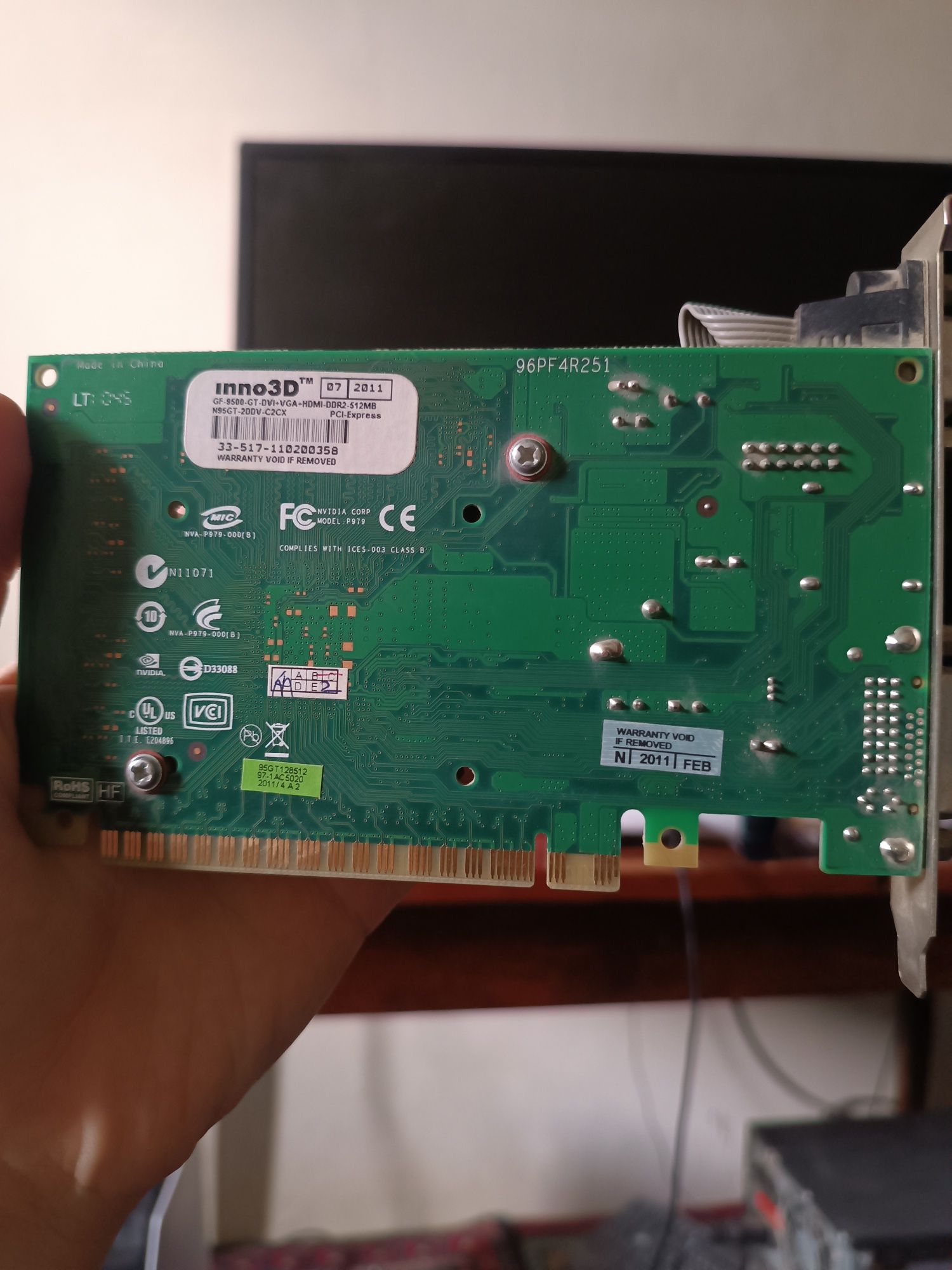 Старая видеокарта GF-9500 GT