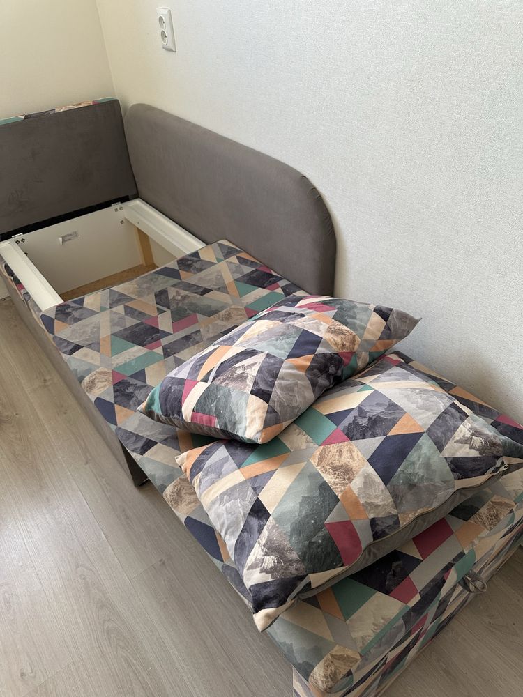 Продам  раздвижной диван