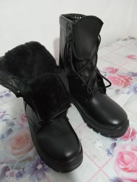 Зимние новые берцы