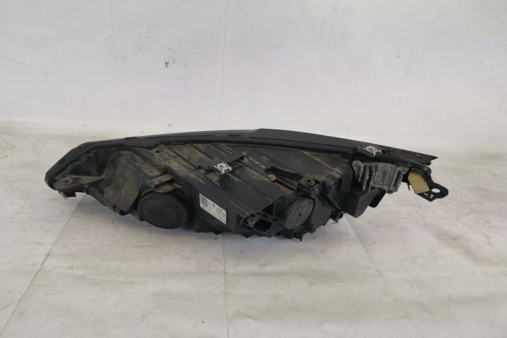 Десен фар Оригинален Led в добро състояние Фолксваген ВВ / Volkswagen