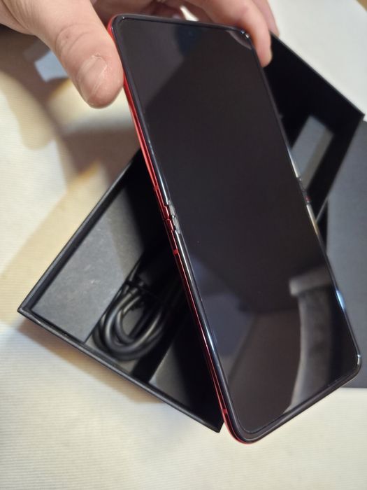 Vând Motorola Razr 40 Ultra 256 GB