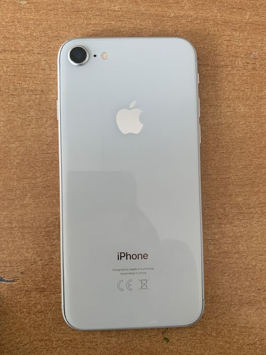 Айфон 8 64гб идеал