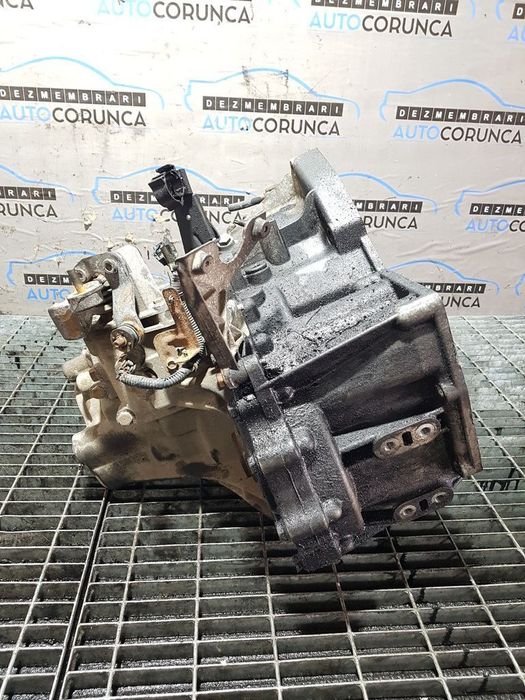 Cutie de viteze Nissan X - Trail T30 2.2 Dci 2001 - 2008 114CP Manuala 6 Trepte (668) ...