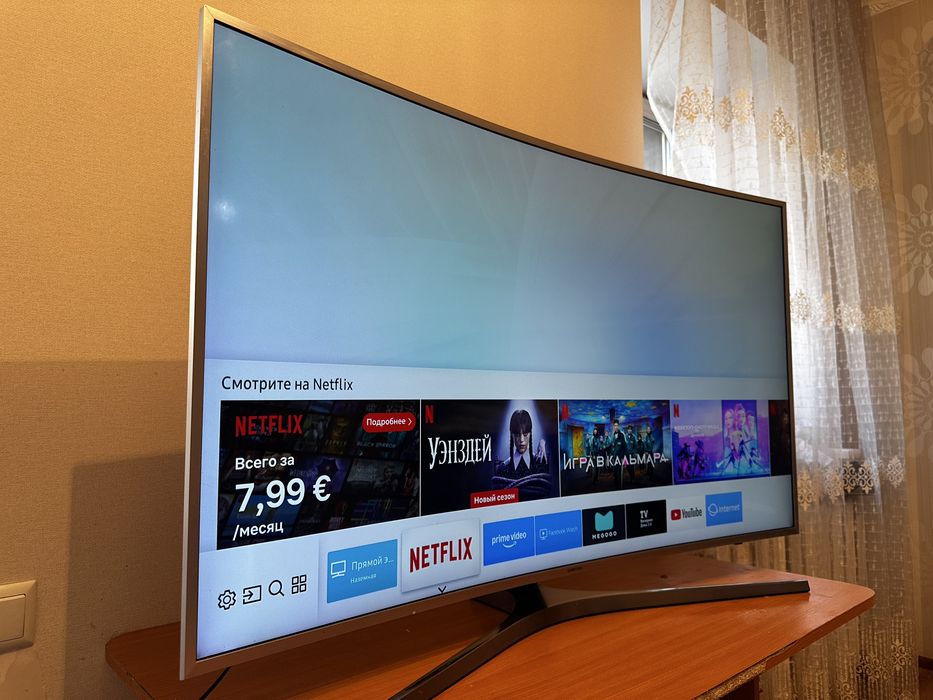 Телевизор Самсунг 4К  с изогнутым экраном  UE49MU6500