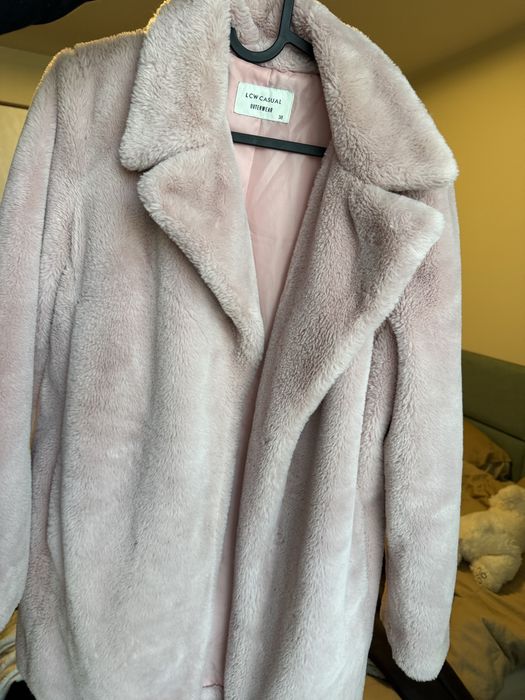 Дамско палто reserved