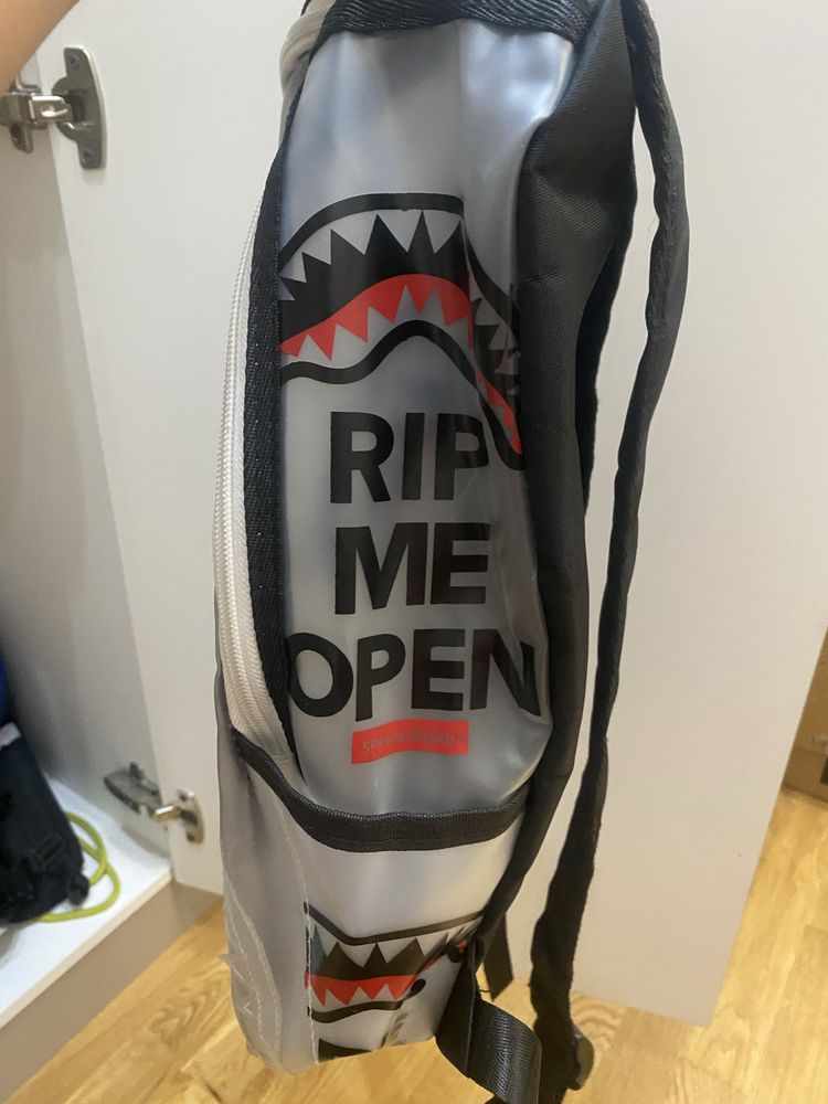 Продам рюкзак rip me open spraygroung