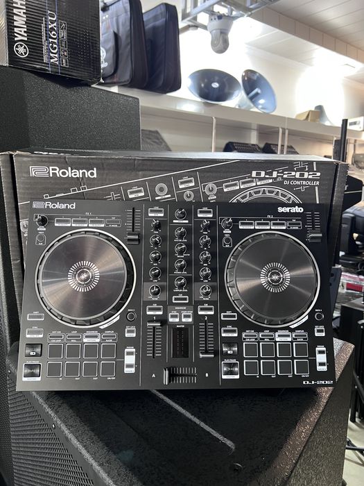 DJ Контроллер Roland Dj-202