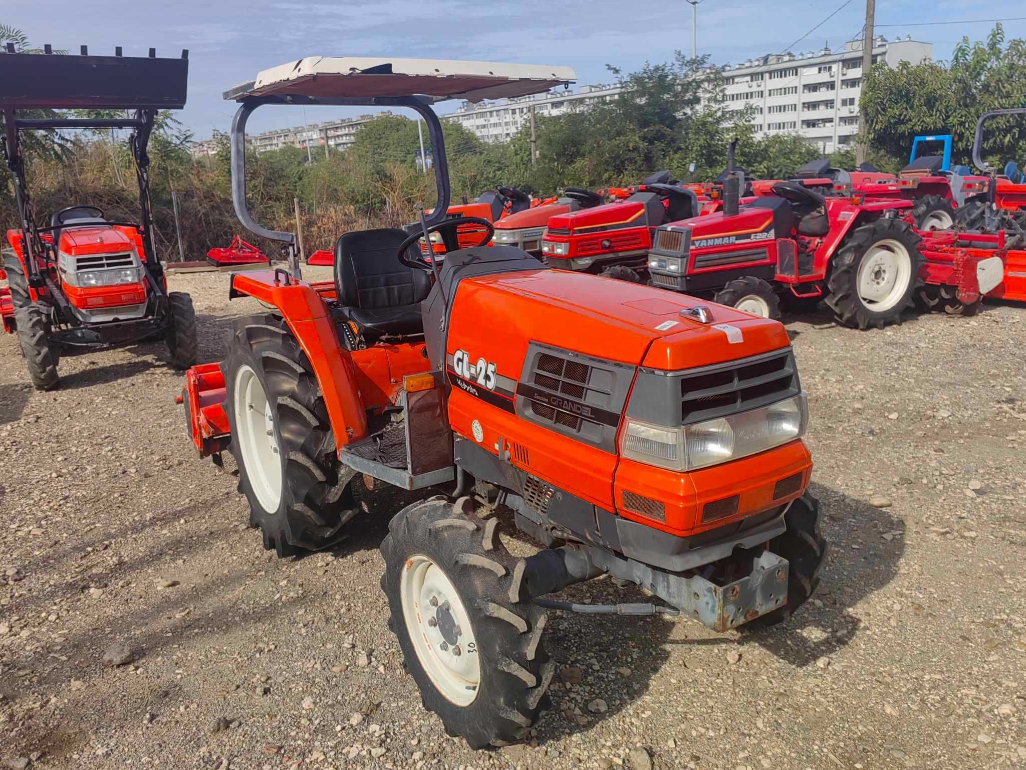 Трактор KUBOTA GL25 4x4