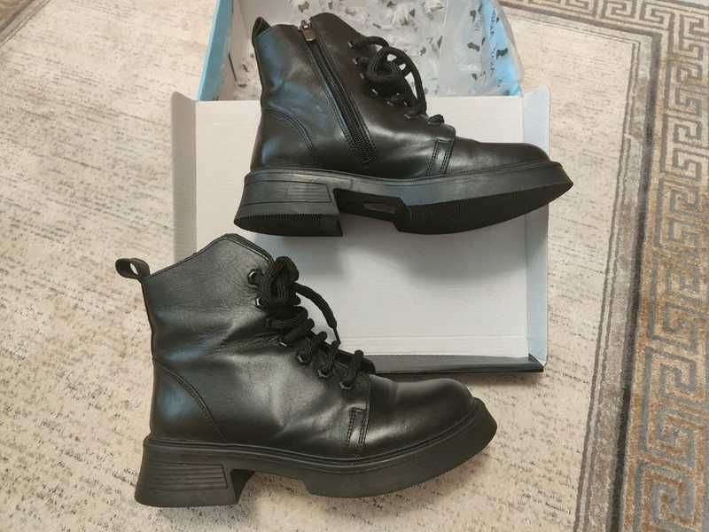 Ghete dama imblanite cu fermoar negre inalte, piele naturala Valencia