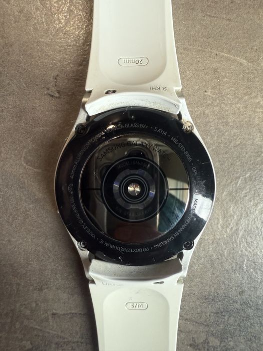 Galaxy Wach 4 бял часовник