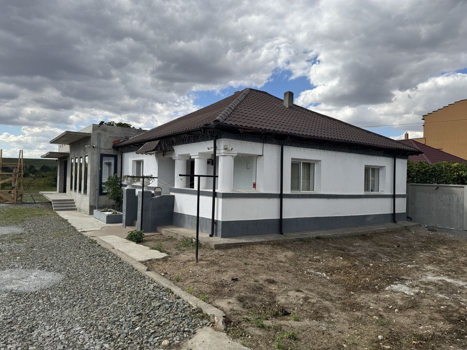 Casa de vanzare cu multe posibilitati