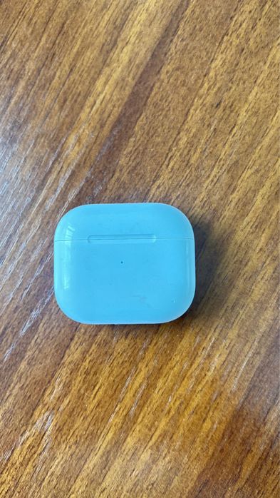 Продам airpods 2 и airpods 3 pro