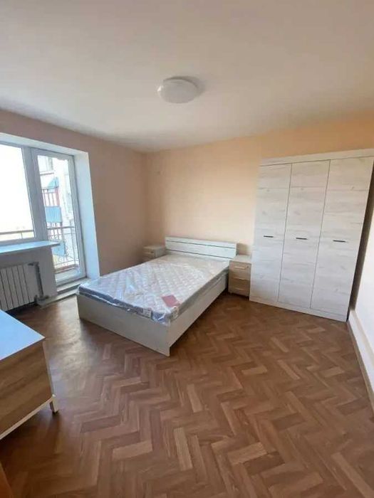 Двустаен имот в кв.Света Троица