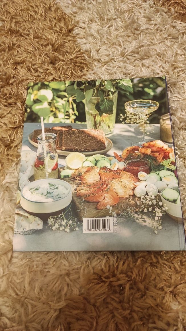 Кулинарна книга с уникални рецепти - Готвим за Приятели!
