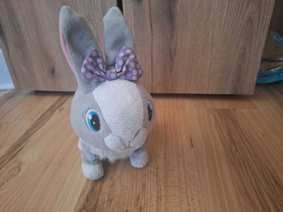 Продавам интерактивно зайче и коте