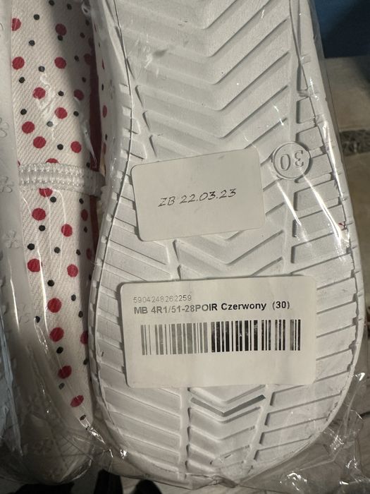 Нови пантофи MD - номер 30