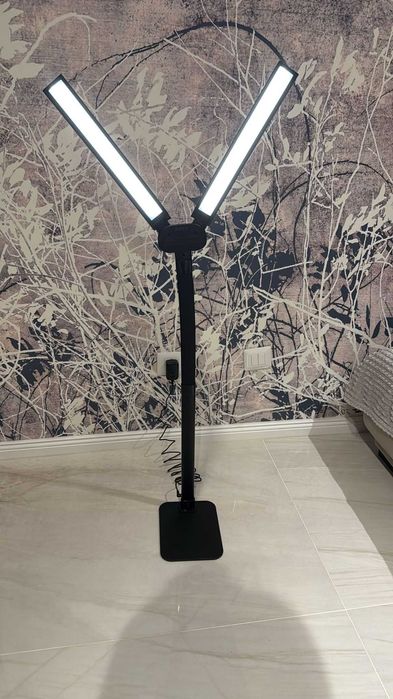 Lampa de birou cu telecomanda și usb NOUA