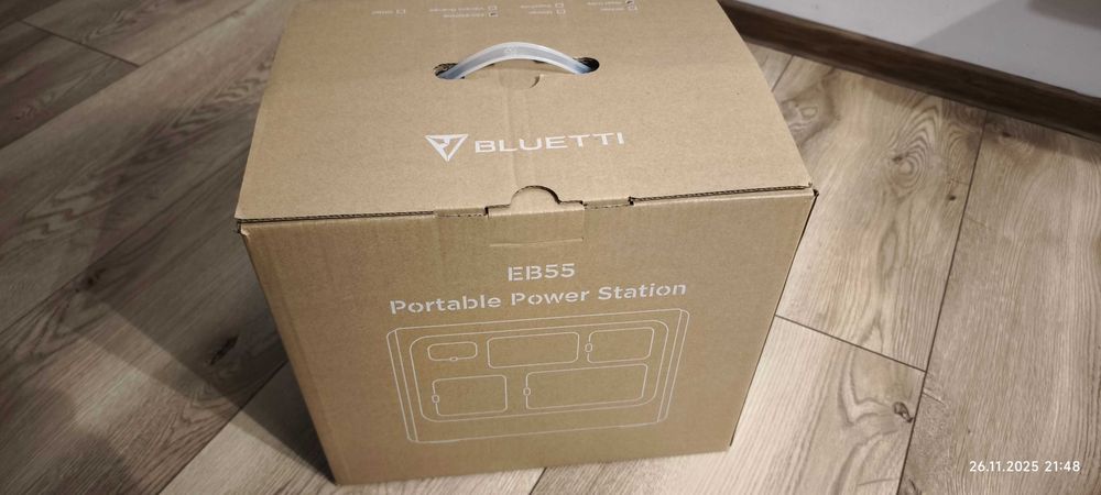 Vand statie electrica portabila Bluetti EB55 si panou solar 200W