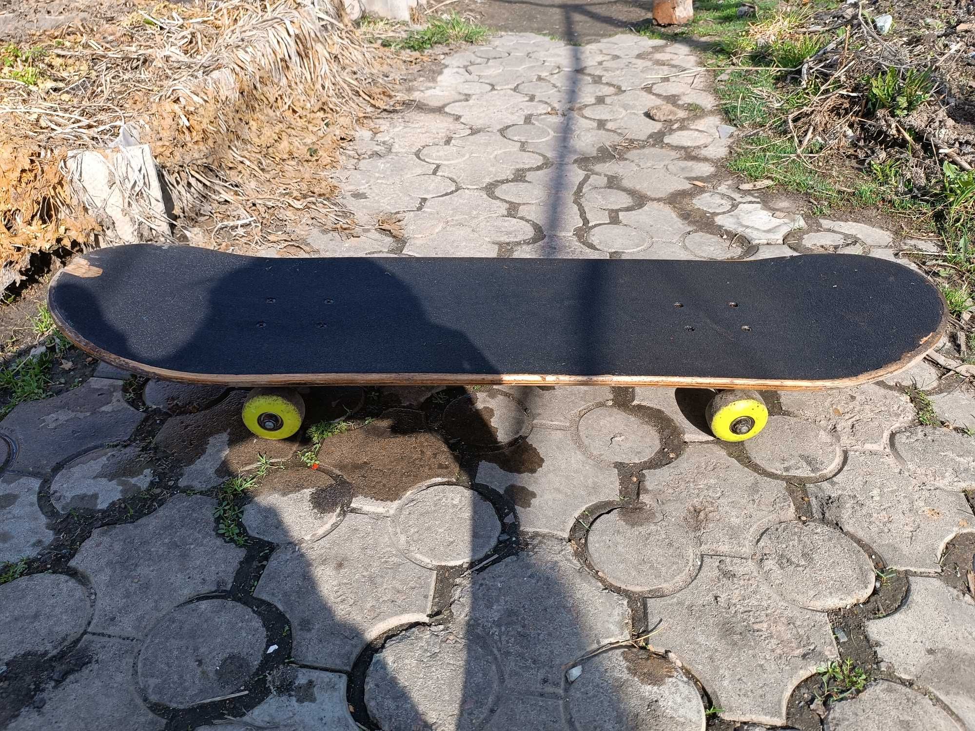 Скейтборд деревянный