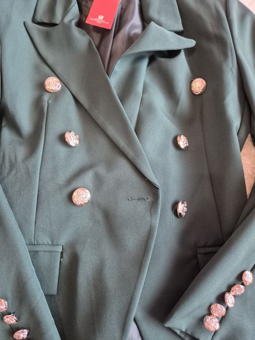 Сако в тъмно зелен цвят