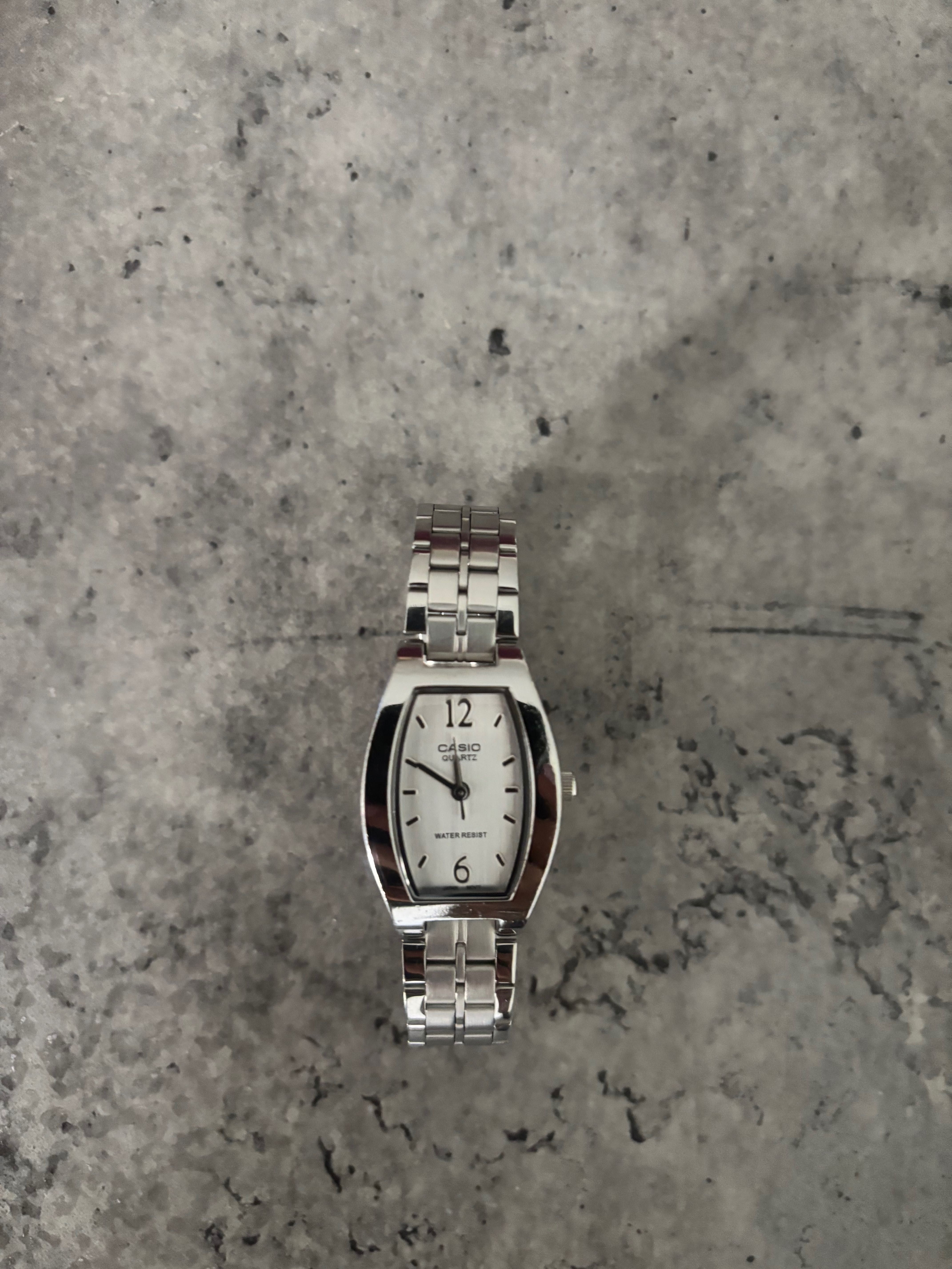 Дамски часовник Casio