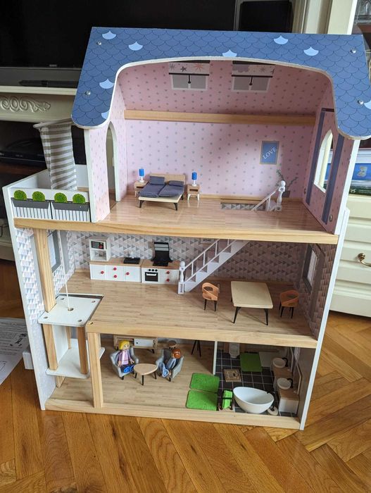 Vand casuta papusi Lidl + cateva seturi mobila