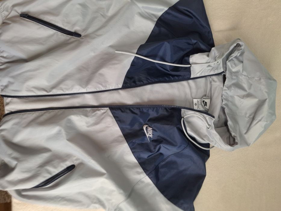 Nike шушляково як(the windrunner)