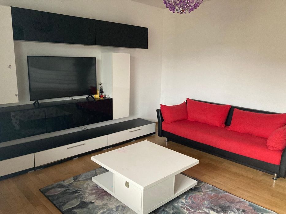 Închiriez apartament 3 camere