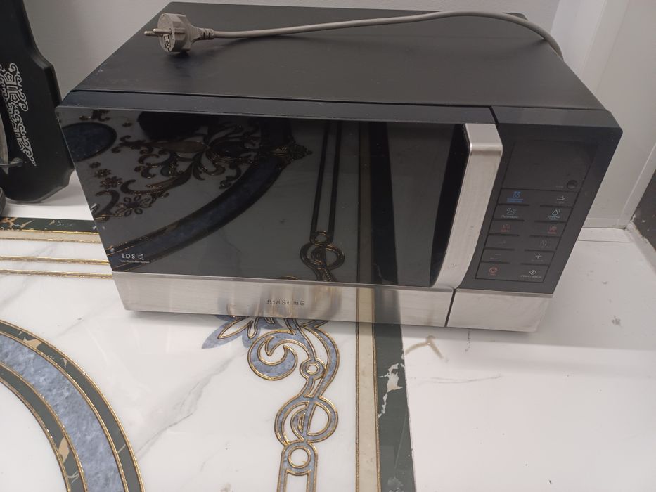 Продам микроволновку Самсунг